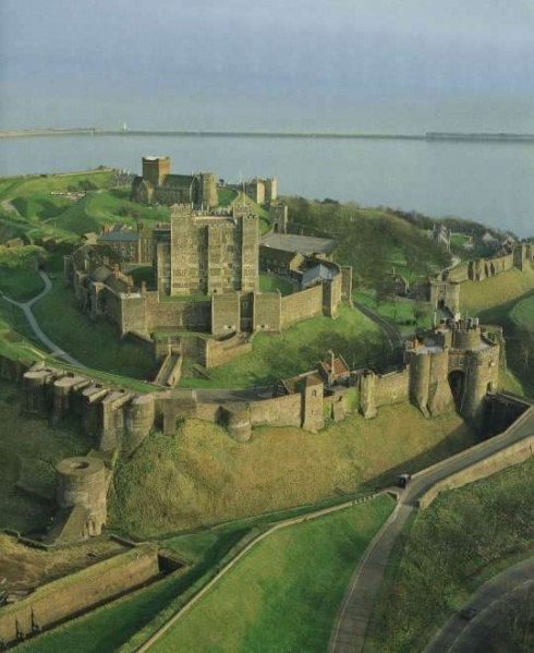 File:Dover Castle.jpg